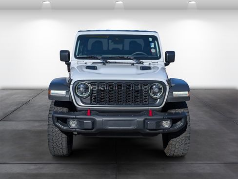 Used 2024 Jeep Gladiator Rubicon w/ Convenience Group AWD/4WD image 6