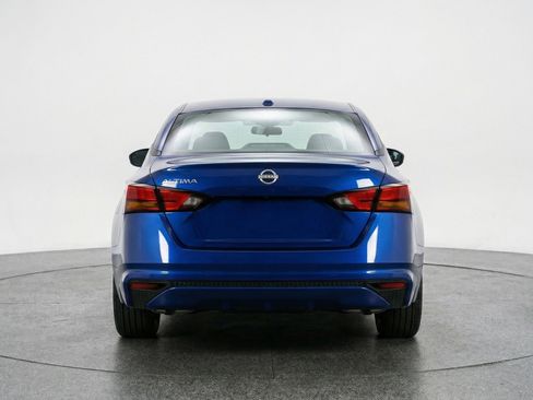 Used 2025 Nissan Altima 2.5 SV image 7