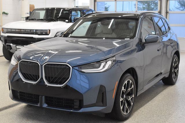 Used 2025 BMW X3 xDrive30i w/ M Sport Package AWD/4WD image 9