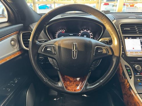 Used 2017 Lincoln MKX Reserve w/ Luxury Package image 20