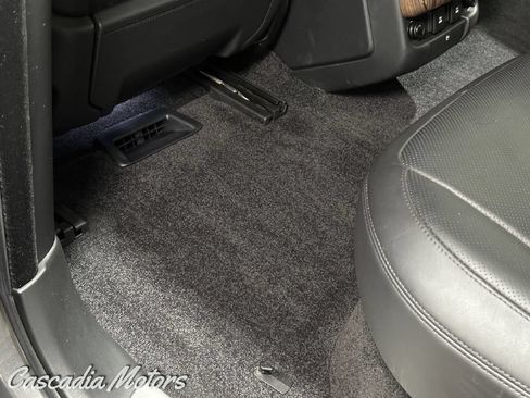 Used 2018 Land Rover Range Rover Supercharged AWD/4WD image 25