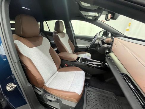 Certified 2023 Volkswagen ID.4 Pro image 12