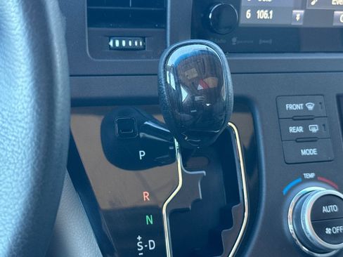 Certified 2016 Toyota Sienna XLE w/ XLE Navigation Package FWD image 27