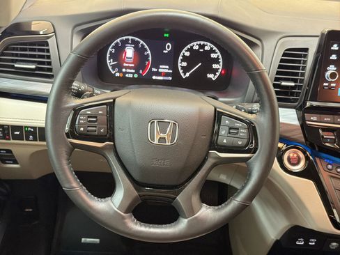 Used 2025 Honda Odyssey Elite image 17
