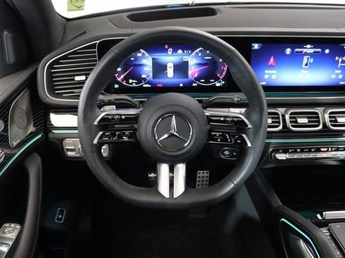 Used 2024 Mercedes-Benz GLS 580 4MATIC image 5