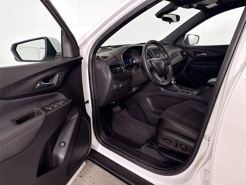 Used 2024 Chevrolet Equinox RS AWD/4WD image 3