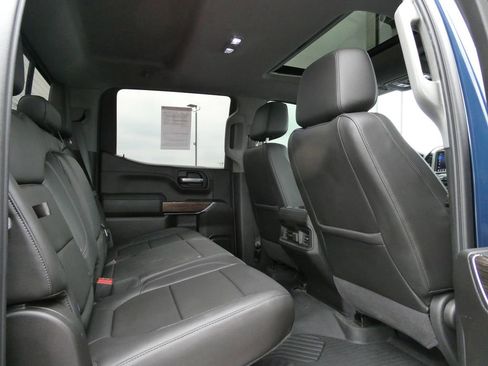 Used 2020 Chevrolet Silverado 1500 LT Trail Boss AWD/4WD image 15