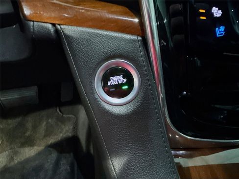 Used 2018 Cadillac Escalade Luxury image 13