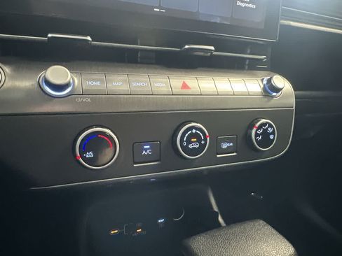 Used 2024 Hyundai Kona SE FWD image 20
