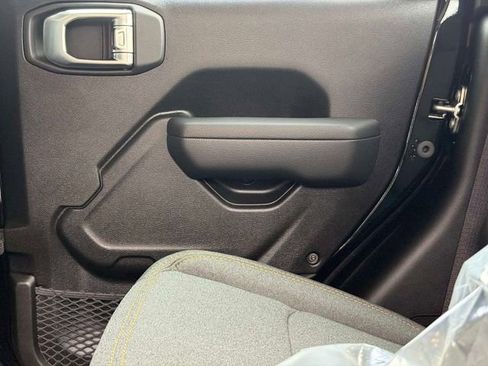 New 2026 Jeep Gladiator Sport image 11