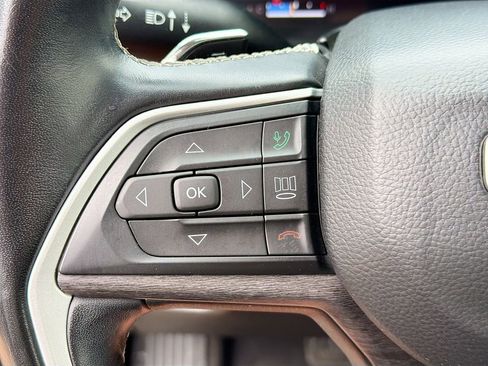 Used 2022 Jeep Grand Cherokee Limited AWD/4WD image 22