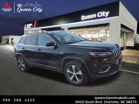 Used 2019 Jeep Cherokee Limited AWD/4WD image 1