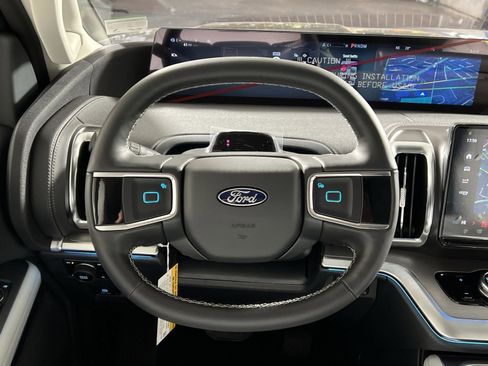 New 2026 Ford Expedition Max Platinum w/ Driver's Package image 16