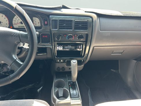 Used 2004 Toyota Tacoma PreRunner RWD image 15