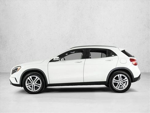 Used 2016 Mercedes-Benz GLA 250 4MATIC image 9