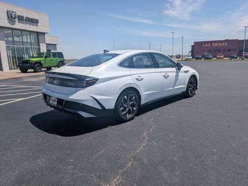 Used 2024 Hyundai Sonata SEL FWD image 6