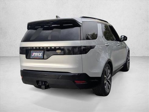 Used 2021 Land Rover Discovery S R-Dynamic image 5
