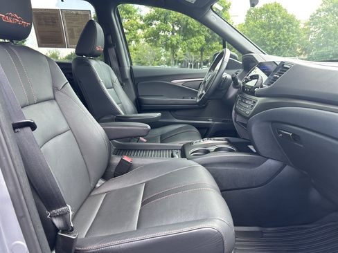 Used 2022 Honda Passport TrailSport image 31