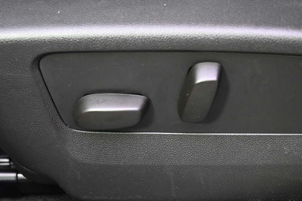 Used 2023 Buick Envision Preferred FWD image 14