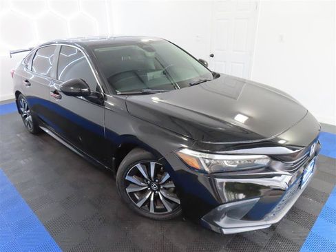 Used 2023 Honda Civic EX image 6