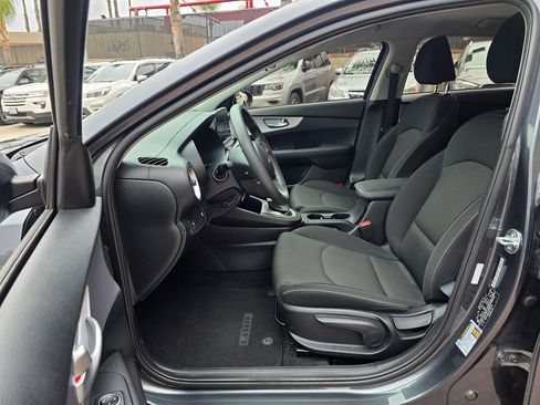 Used 2024 Kia Forte LXS FWD image 19