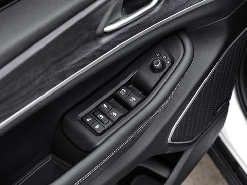 Used 2021 Jeep Grand Cherokee L Limited w/ Luxury Tech Group II AWD/4WD image 55