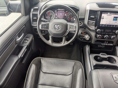 Used 2024 RAM 1500 Laramie AWD/4WD image 16