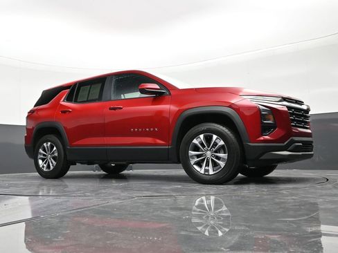 Used 2025 Chevrolet Equinox LT w/ Safety and Technology Package image 26