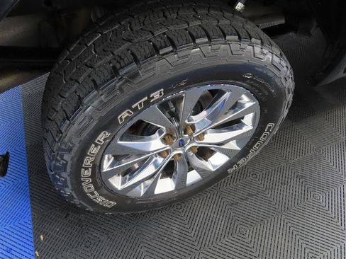 Used 2017 Ford F150 XLT w/ Equipment Group 302A Luxury AWD/4WD image 10