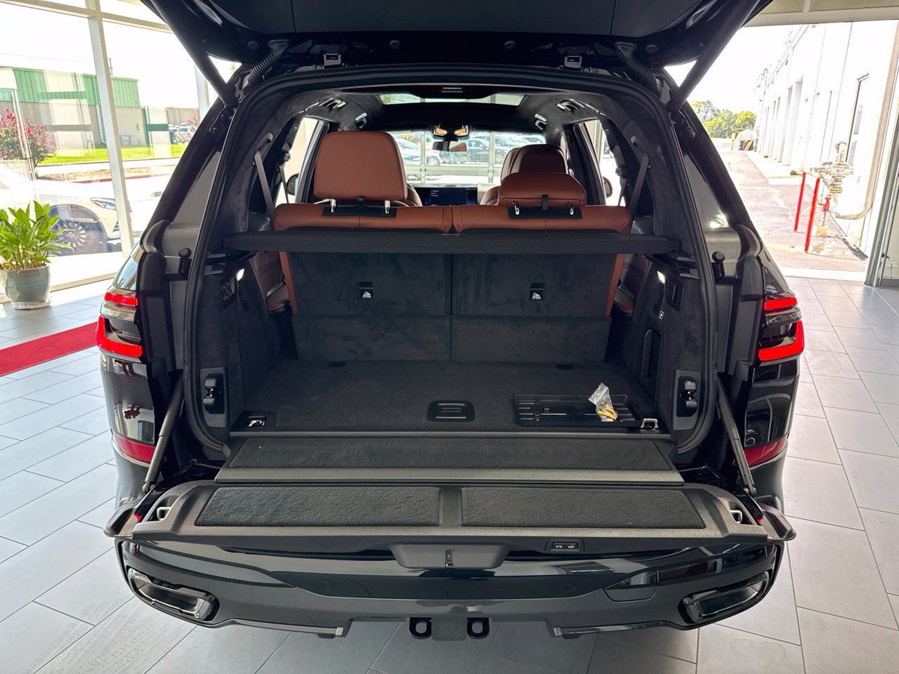 New 2027 BMW X7 xDrive40i w/ M Sport Package AWD/4WD image 9