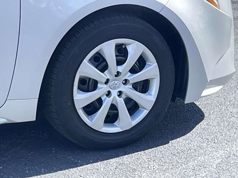 Used 2023 Toyota Corolla LE image 28