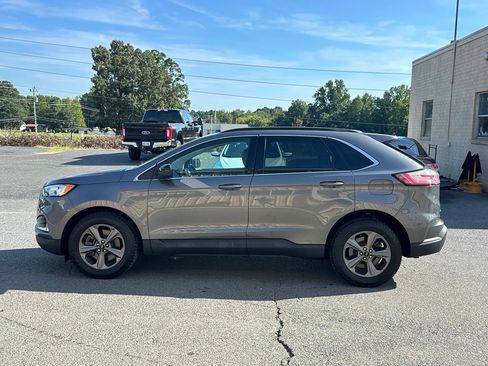 Used 2022 Ford Edge SEL w/ Sport Appearance Package AWD/4WD image 3