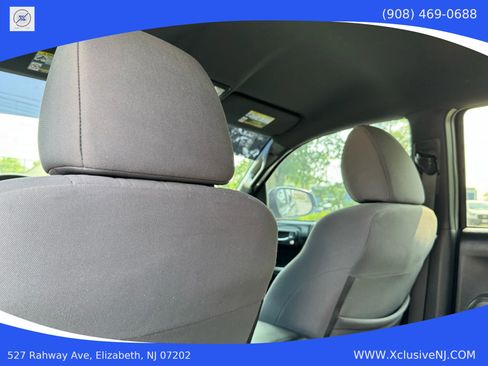 Used 2019 Toyota Tacoma Limited image 29