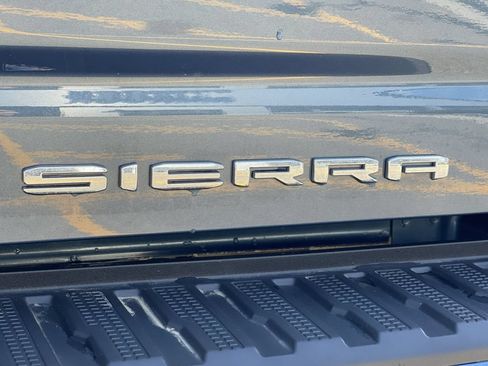 Used 2024 GMC Sierra 2500 Denali Ultimate AWD/4WD image 8