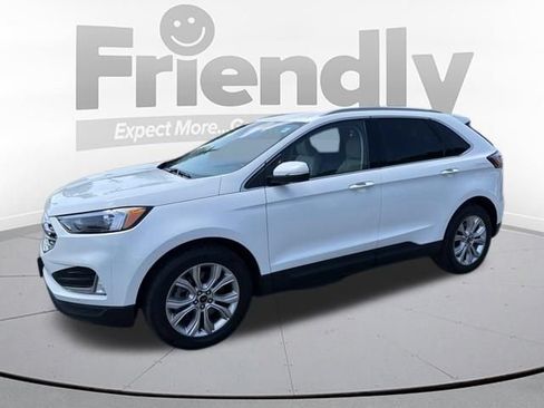 Used 2023 Ford Edge Titanium AWD/4WD image 2