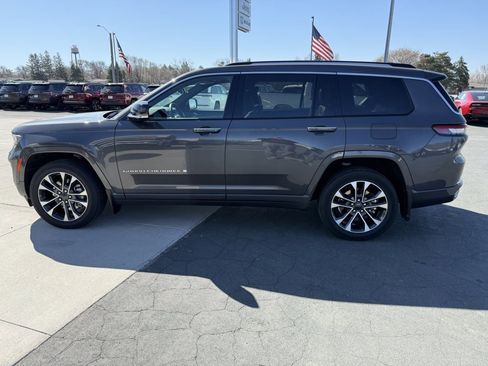 Used 2021 Jeep Grand Cherokee L Overland w/ Luxury Tech Group IV AWD/4WD image 5