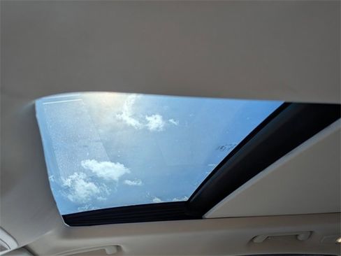 Certified 2017 Ford Escape Titanium w/ Equipment Group 301A image 20