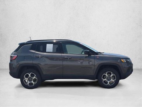 Used 2022 Jeep Compass Trailhawk AWD/4WD image 4