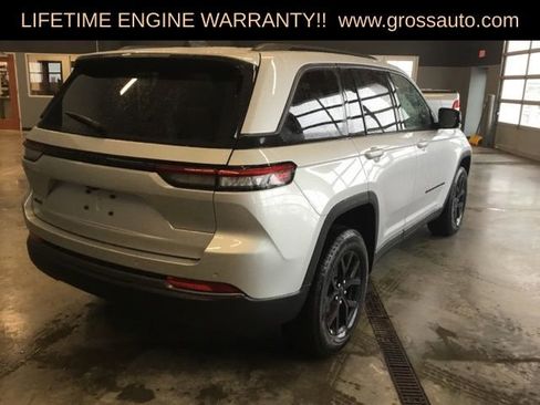 New 2026 Jeep Grand Cherokee Altitude AWD/4WD image 9