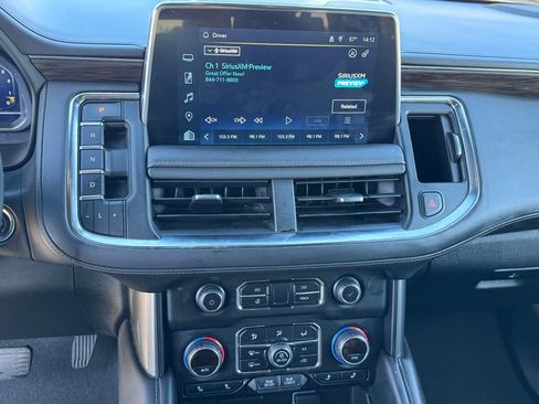 Used 2023 Chevrolet Suburban LT image 6