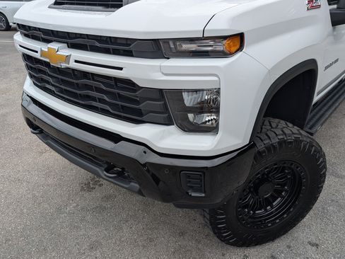 Used 2025 Chevrolet Silverado 2500 Custom w/ Custom Value Package AWD/4WD image 13