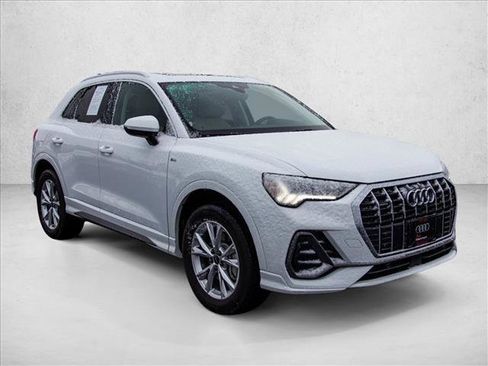 Certified 2025 Audi Q3 2.0T Premium Plus w/ Premium Plus Package image 3