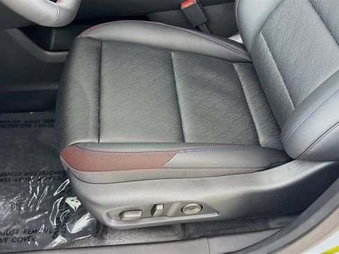 New 2026 Chevrolet Equinox RS w/ Convenience Package III AWD/4WD image 20
