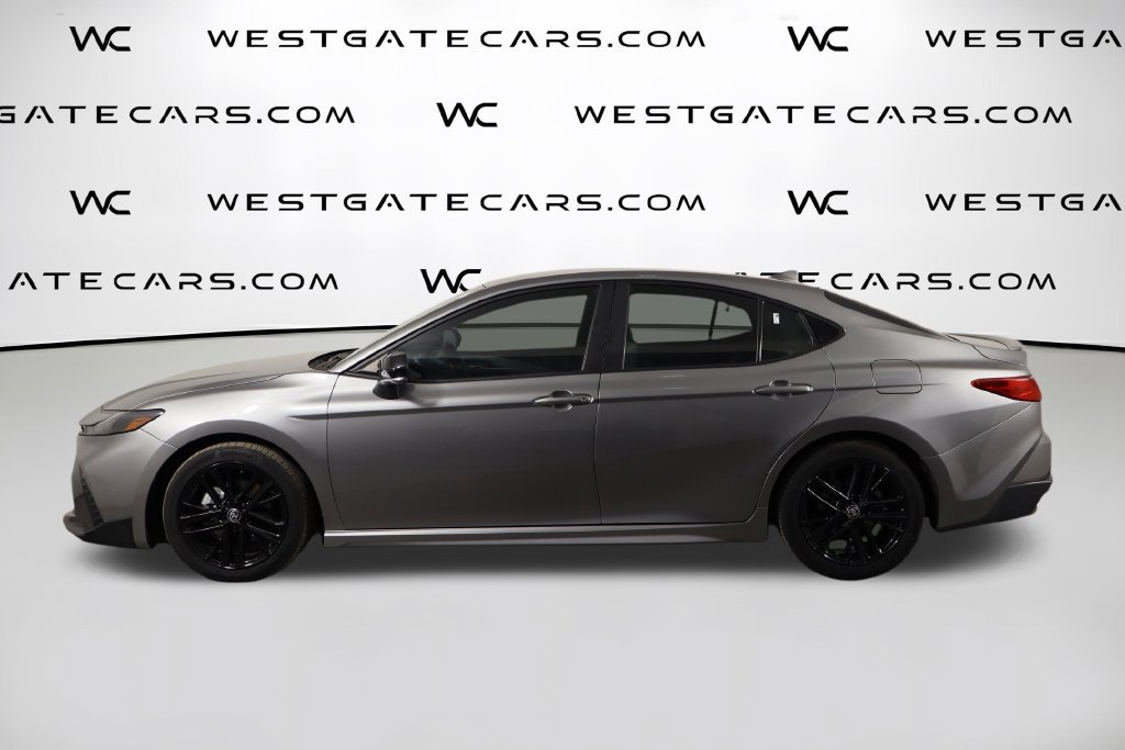 Used 2025 Toyota Camry SE w/ Convenience Package FWD image 5