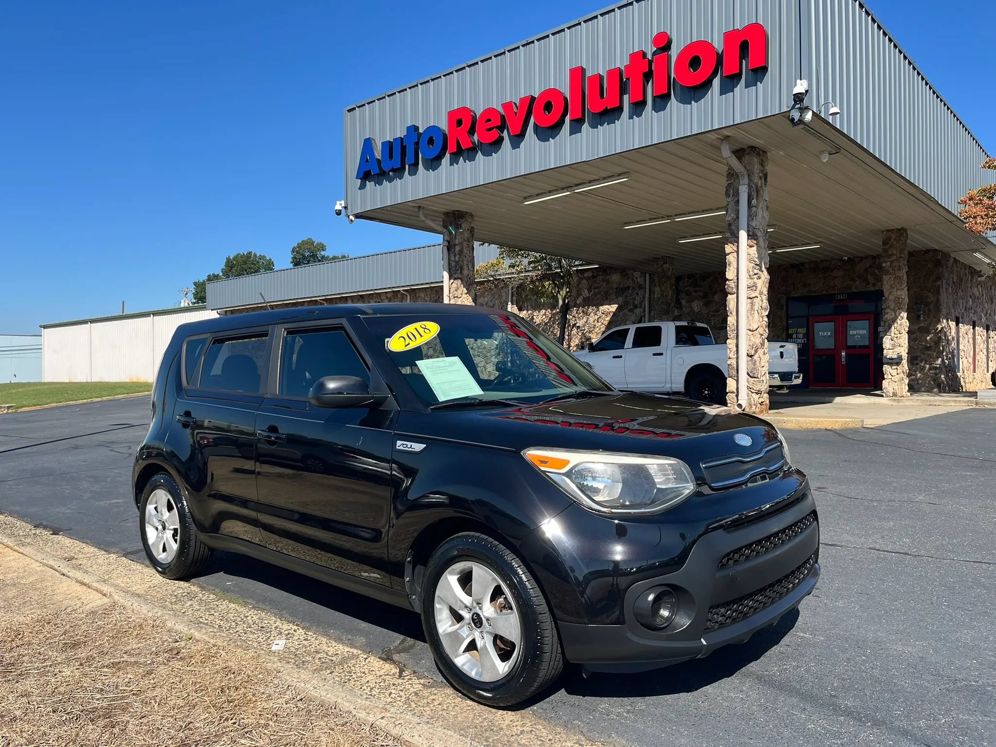 Used 2018 Kia Soul FWD image 1