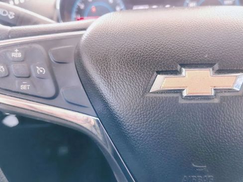 Used 2018 Chevrolet Cruze LT w/ Convenience Package FWD image 22