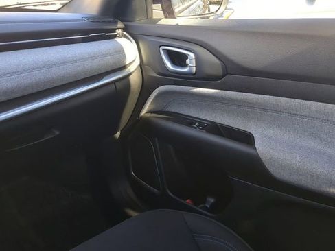 Certified 2024 Jeep Compass Sport image 19