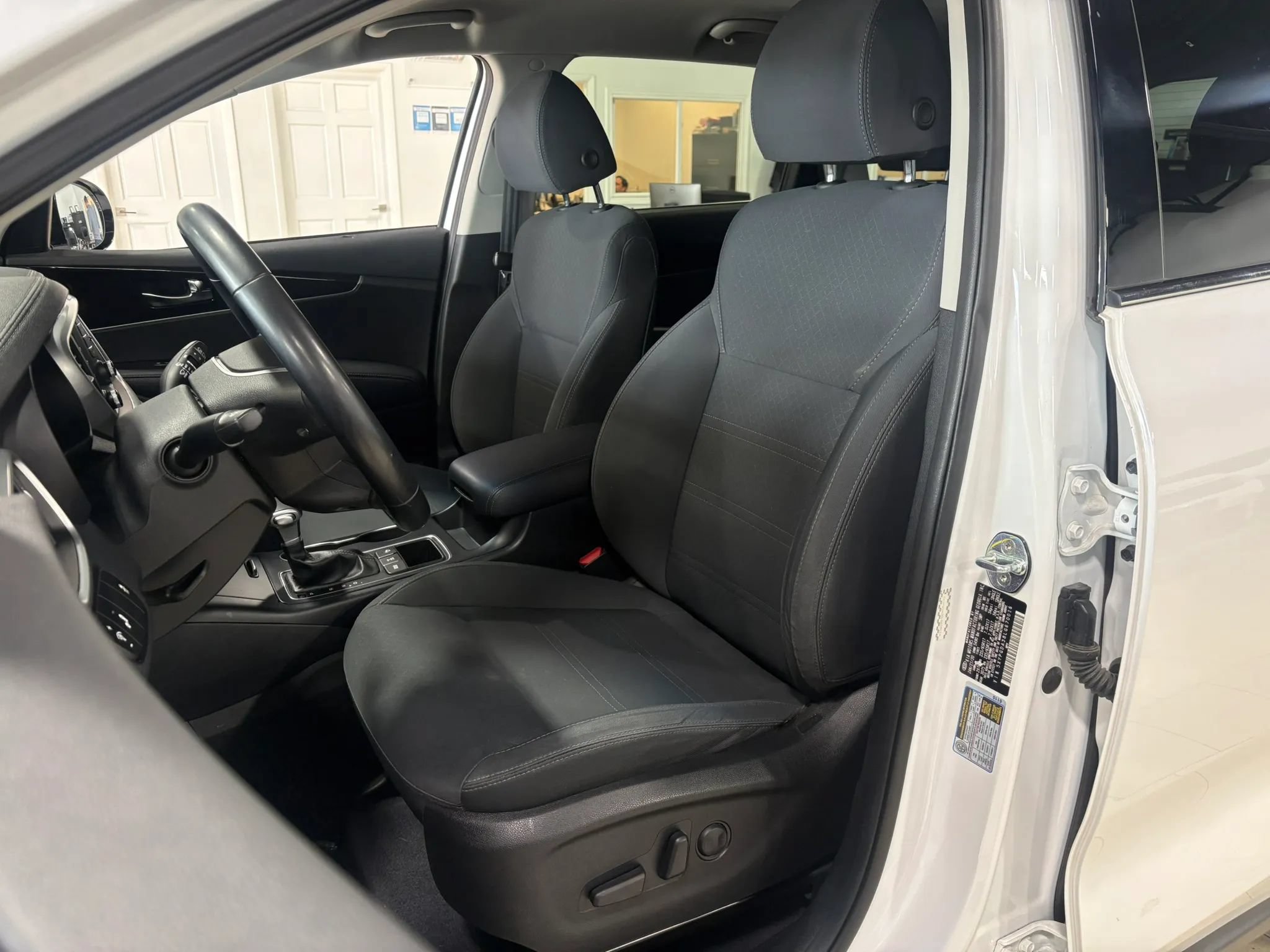 Used 2020 Kia Sorento LX w/ LX I4 Convenience Package AWD/4WD image 4