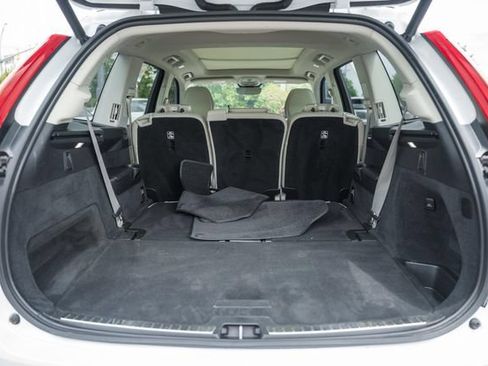 Certified 2023 Volvo XC90 B6 Plus AWD/4WD image 10