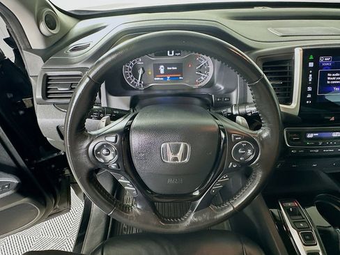Used 2016 Honda Pilot Touring image 18
